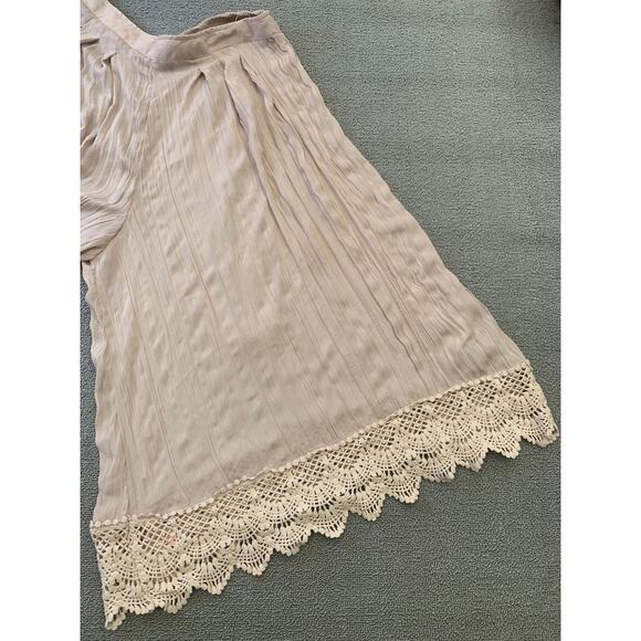 Free People Women's L Flowy Shorts Beige Cropped Culottes Crochet Lace Hem - Picture 10 of 14
